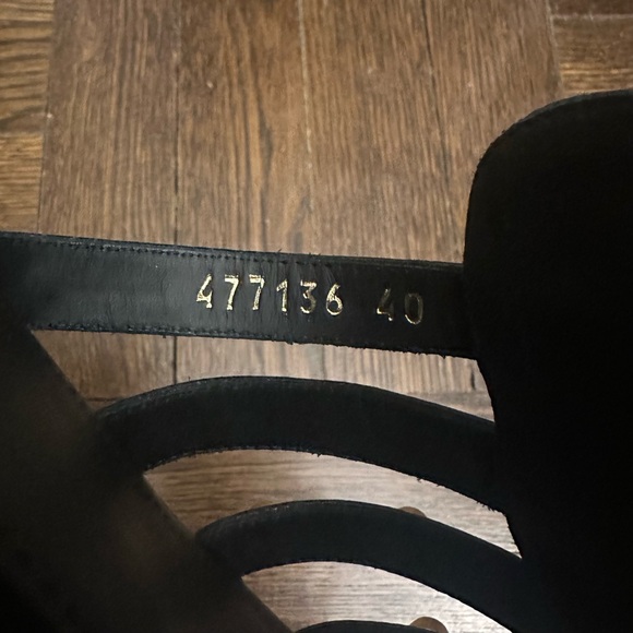 BALENCIAGA BLACK LEATHER ARENA GOLDTONE GIANT STUD SANDALS - SIZE 40 - Picture 16 of 16